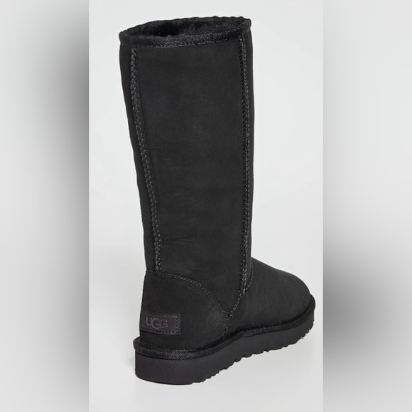 NEW! ✨UGG Classic Tall Boots - Picture 2 of 14